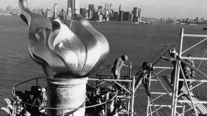 σαν-σήμερα-28-οκτωβρίου-1886-εγκαινιάζετ-563889706