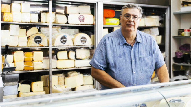 βραβείο-καταστήματος-στο-παντοπωλεί-563879164