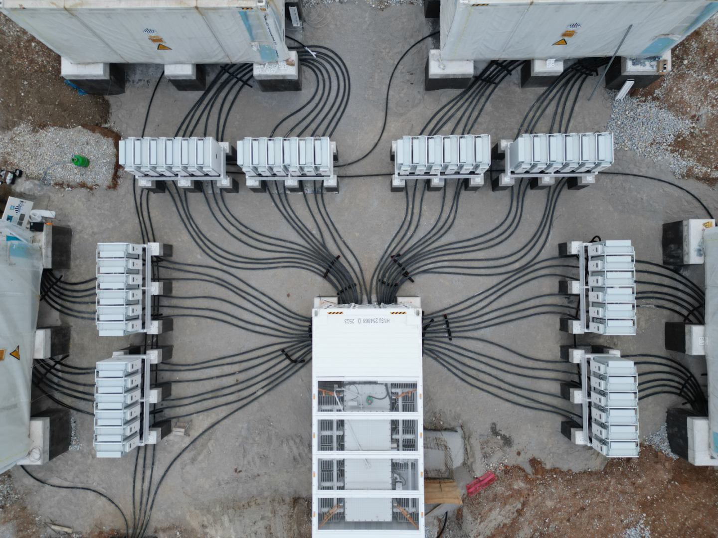 Όμιλος ΔΕΗ: Έναρξη κατασκευής νέου σταθμού μπαταριών (BESS) στο Αμύνταιο-1