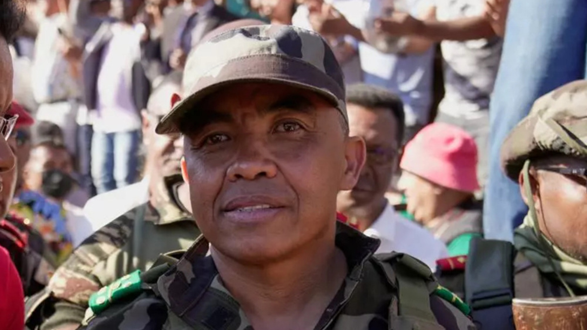 Μαδαγασκάρη: Συνταγματάρχης ορίστηκε μεταβατικός πρόεδρος για εκλογές σε δύο μήνες-1