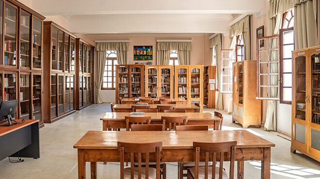 10-000-σπάνια-βιβλία-χρειάζονται-άμεση-φρ-563857906