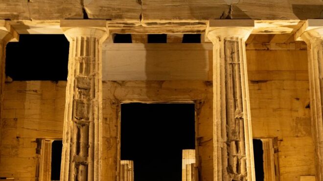 οι-σταρ-ψηφίζουν-πριβέ-ξενάγηση-στη-563859802