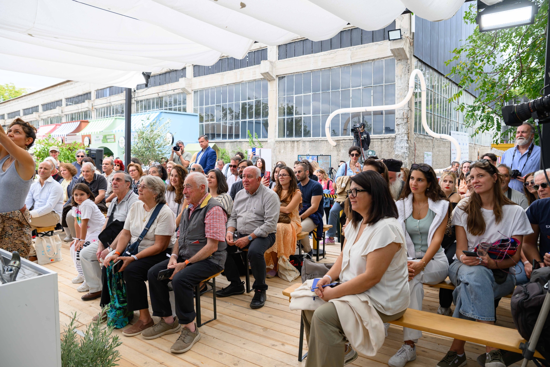 «Ο αγιορείτης μάγειρας δίνει τα πάντα. Εχει την αγάπη και την απλότητα στο φαγητό»-2