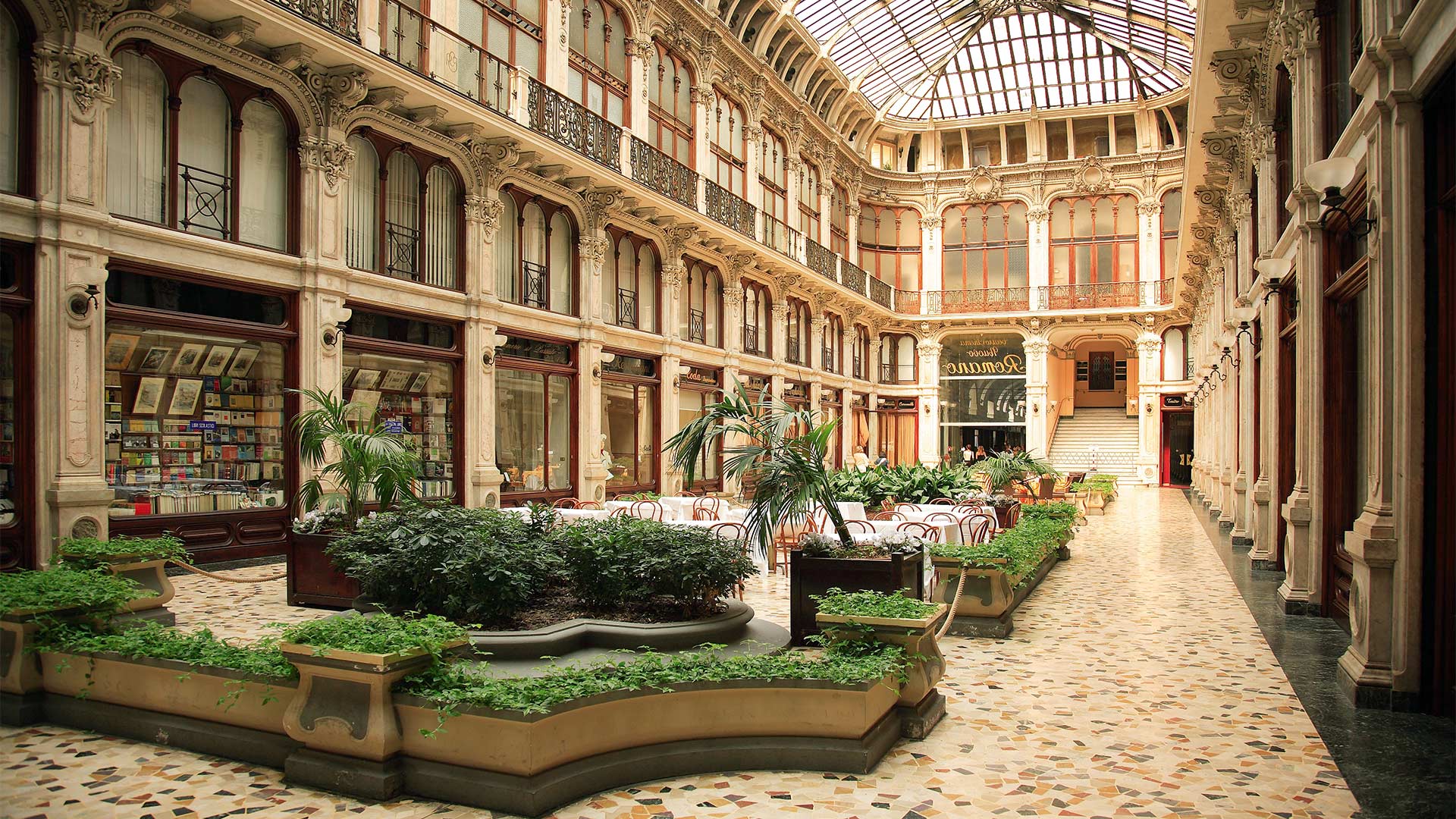 Η ιταλική πόλη με τα ομορφότερα καφέ στην Ευρώπη-5