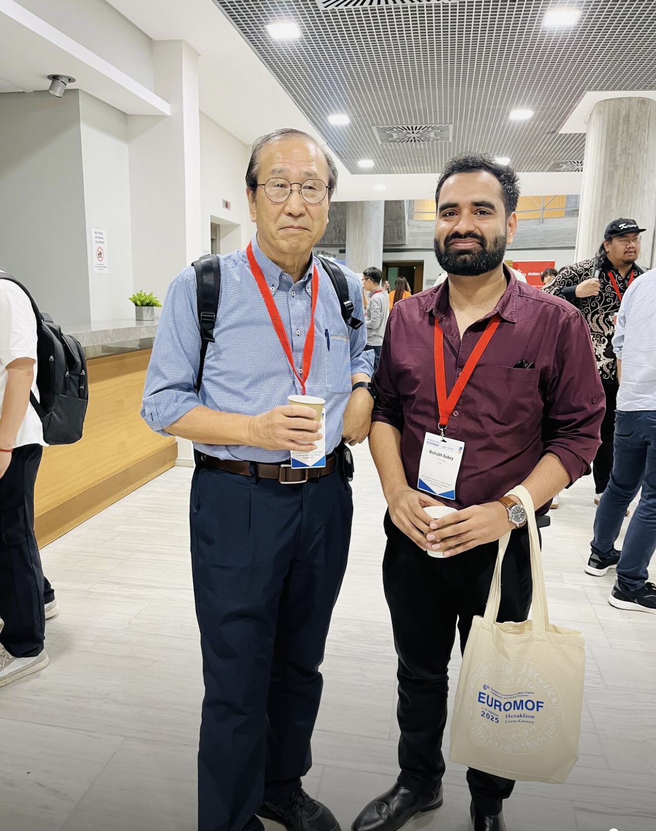 «Τους είπα “ήρθε η ώρα να βραβευθείτε με Νόμπελ” και εκείνοι χαμογέλασαν»-2