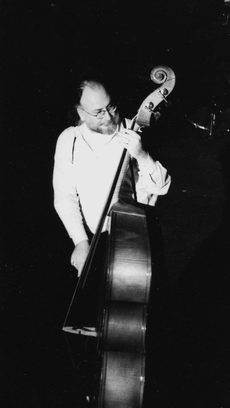 Στη Θεσσαλονίκη του Νιόνιου: Η θρυλική παρέα του 5ου, τα στέκια και η Λυδία που ντρέπεται-3