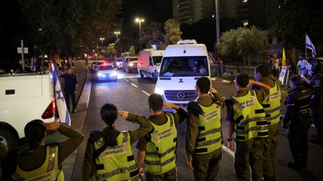 γάζα-η-χαμάς-θα-παραδώσει-στο-ισραήλ-τα-563867380