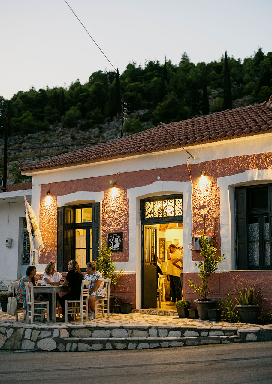 Στις «κρυφές» παραλίες της Ανατολικής Κορινθίας, μιάμιση ώρα από την Αθήνα-5