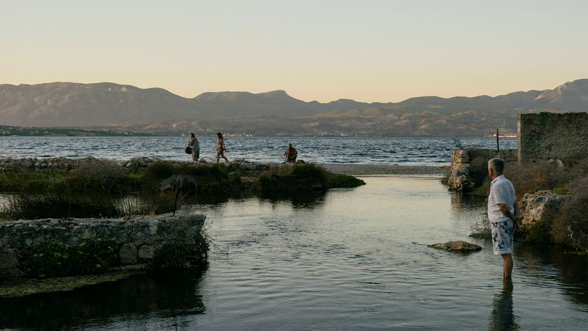 Στις «κρυφές» παραλίες της Ανατολικής Κορινθίας, μιάμιση ώρα από την Αθήνα-1