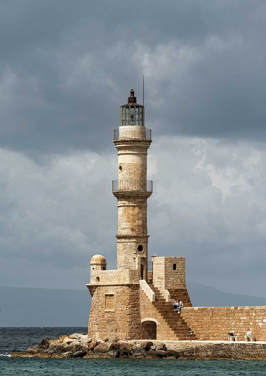 Στα Χανιά, για τα τελευταία μπάνια της χρονιάς-1