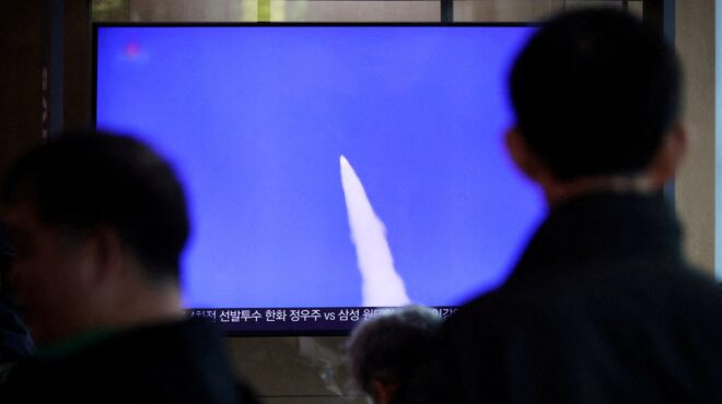 βόρεια-κορέα-εκτόξευση-βαλλιστικού-π-563880580