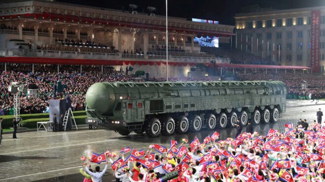 κορέα-οι-ρώσοι-μπορεί-να-βοήθησαν-τους-563865997