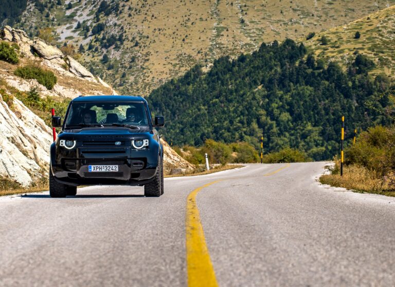 Οδοιπορικό στον Όλυμπο με τα Defender 110 και Toyota Land Cruiser 250-2