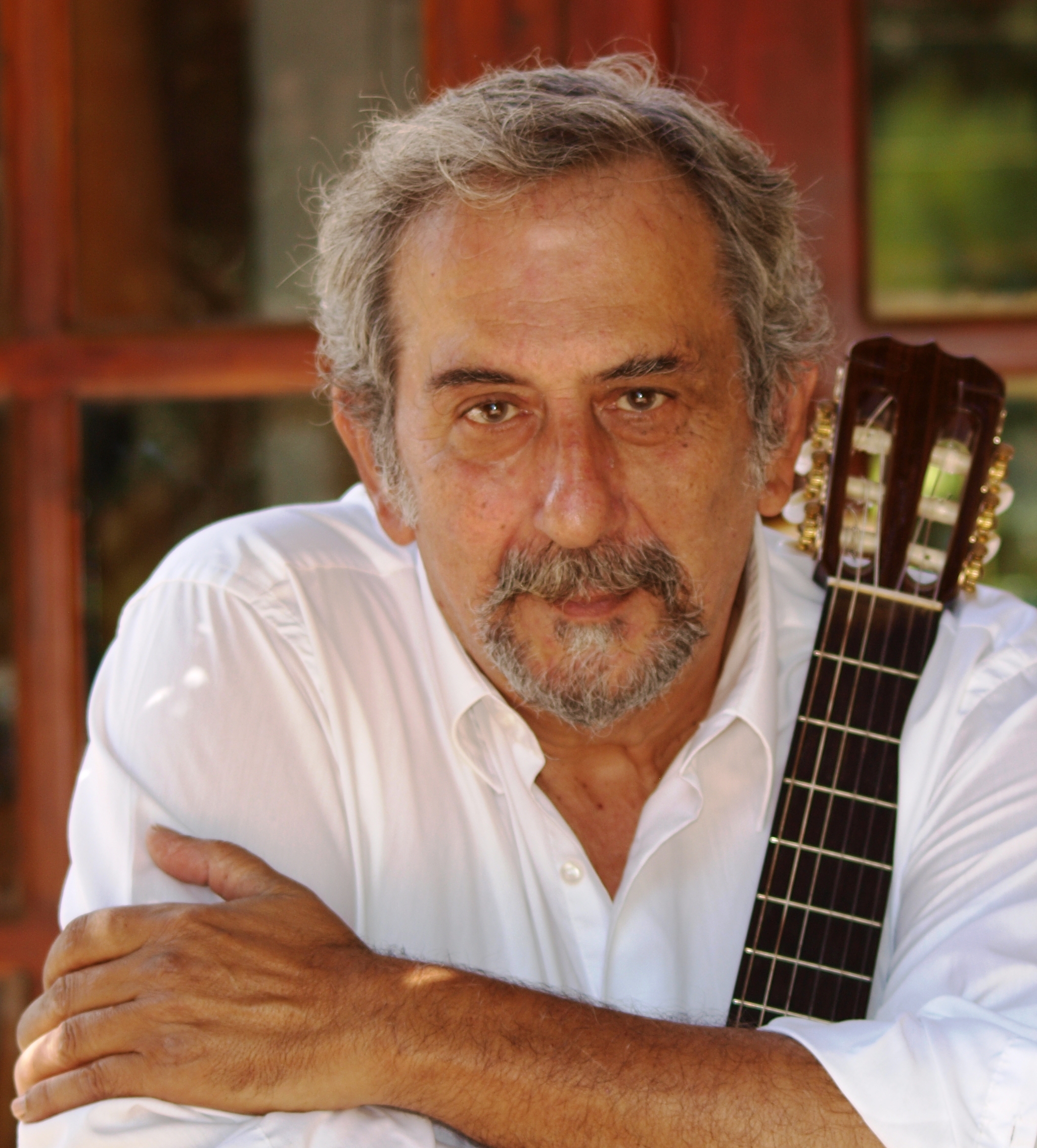 «Θα μάθω στη μαμά μου να συνδέει το κινητό με το bluetooth του αμαξιού για να ακούει Σαββόπουλο»-1