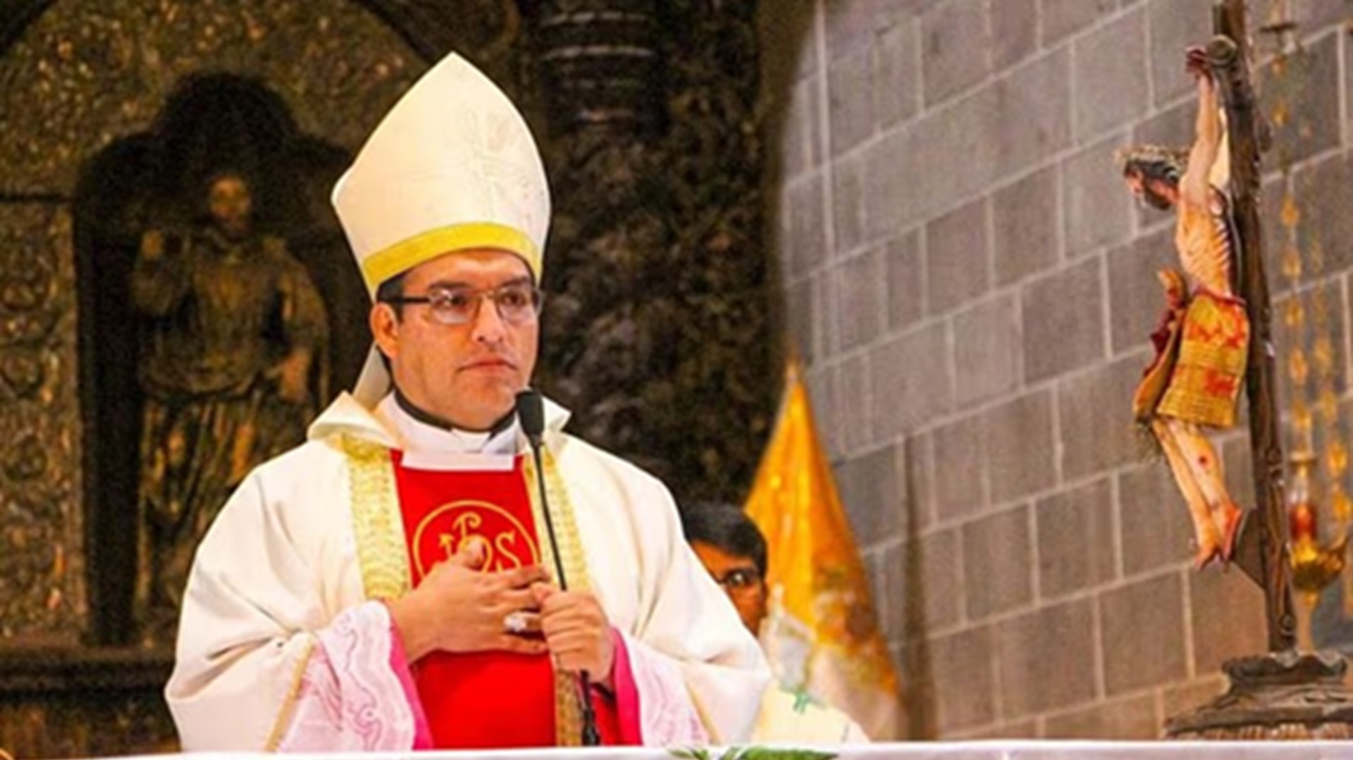 Περού: Επίσκοπος είχε 17 κρυφές ερωμένες – Τον ξεσκέπασε η καθαρίστρια-1