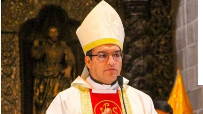 περού-επίσκοπος-είχε-17-κρυφές-ερωμένες-563853343