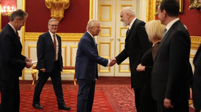 βρετανία-ευρω-βρετανική-συνεργασία-μ-563880796