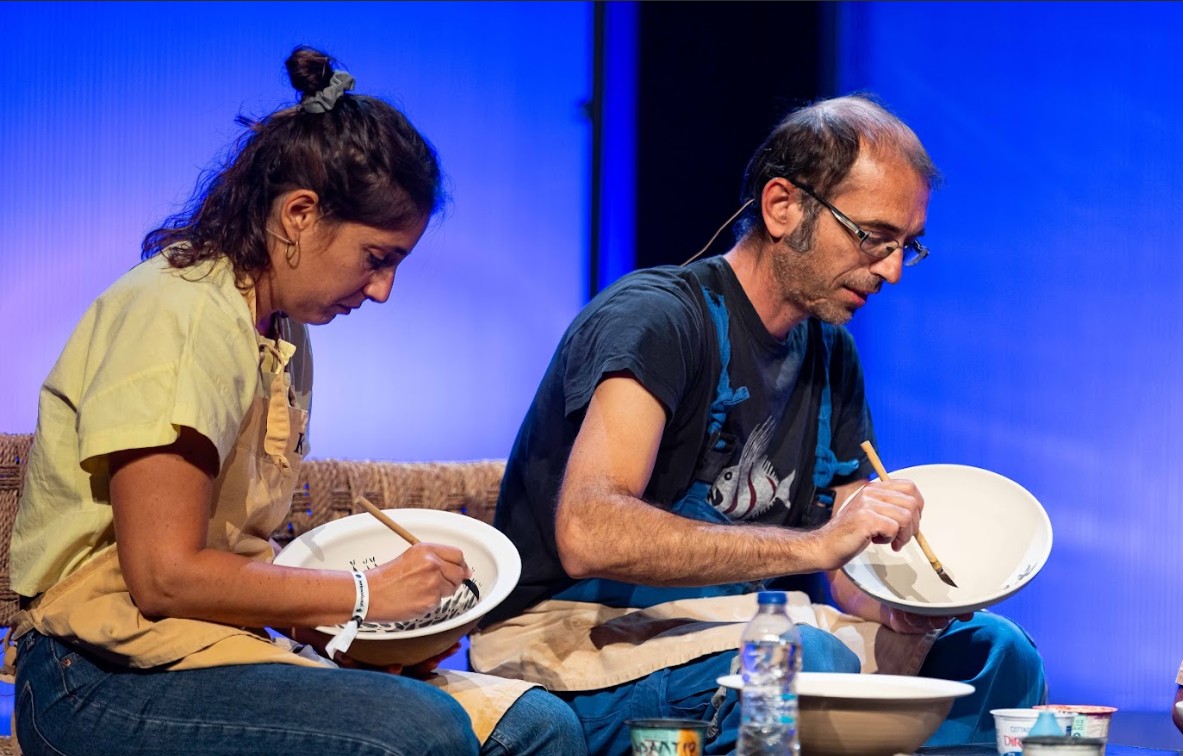 «Μια μυρωδιά από τις τέχνες που χάνονται»: Ο Νίκος Λεμπέσης και ένας τροχός που κρατά την αγγειοπλαστική της Σίφνου ζωντανή-3