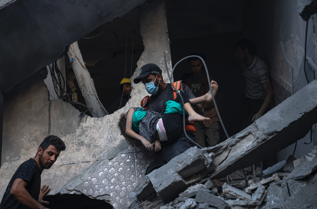 Γάζα: Η φρίκη του πολέμου μέσα από τον φακό μιας φωτορεπόρτερ του AP-2