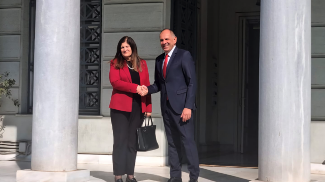 συνάντηση-γεραπετρίτη-με-την-παλαιστ-563866459