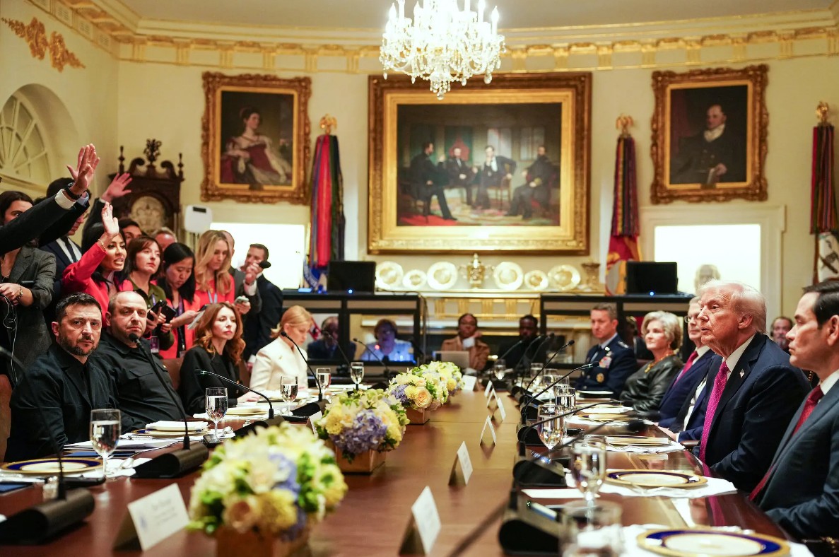 Τραμπ σε Ζελένσκι: Θέλω να τελειώσει ο πόλεμος, όχι να δώσω Tomahawk-2