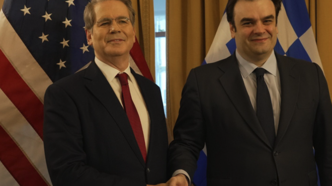 συνάντηση-πιερρακάκη-με-τον-αμερικαν-563873545