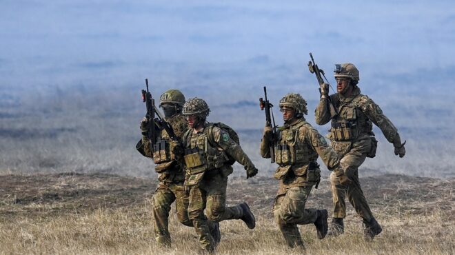 οι-ηπα-αποσύρουν-στρατεύματα-από-την-α-563893546