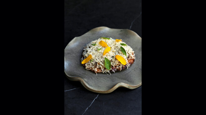 στο-παγκράτι-για-φαγητό-με-υπόβαθρο-563845864