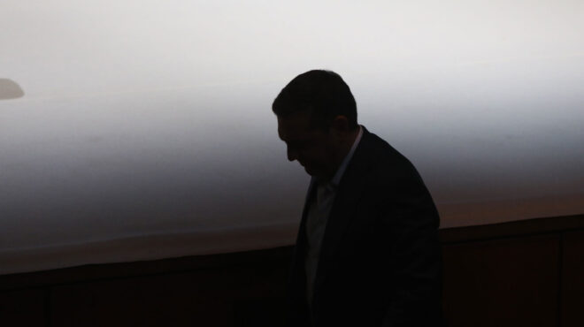 αλέξης-τσίπρας-οι-δεξαμενές-του-υπό-563853292