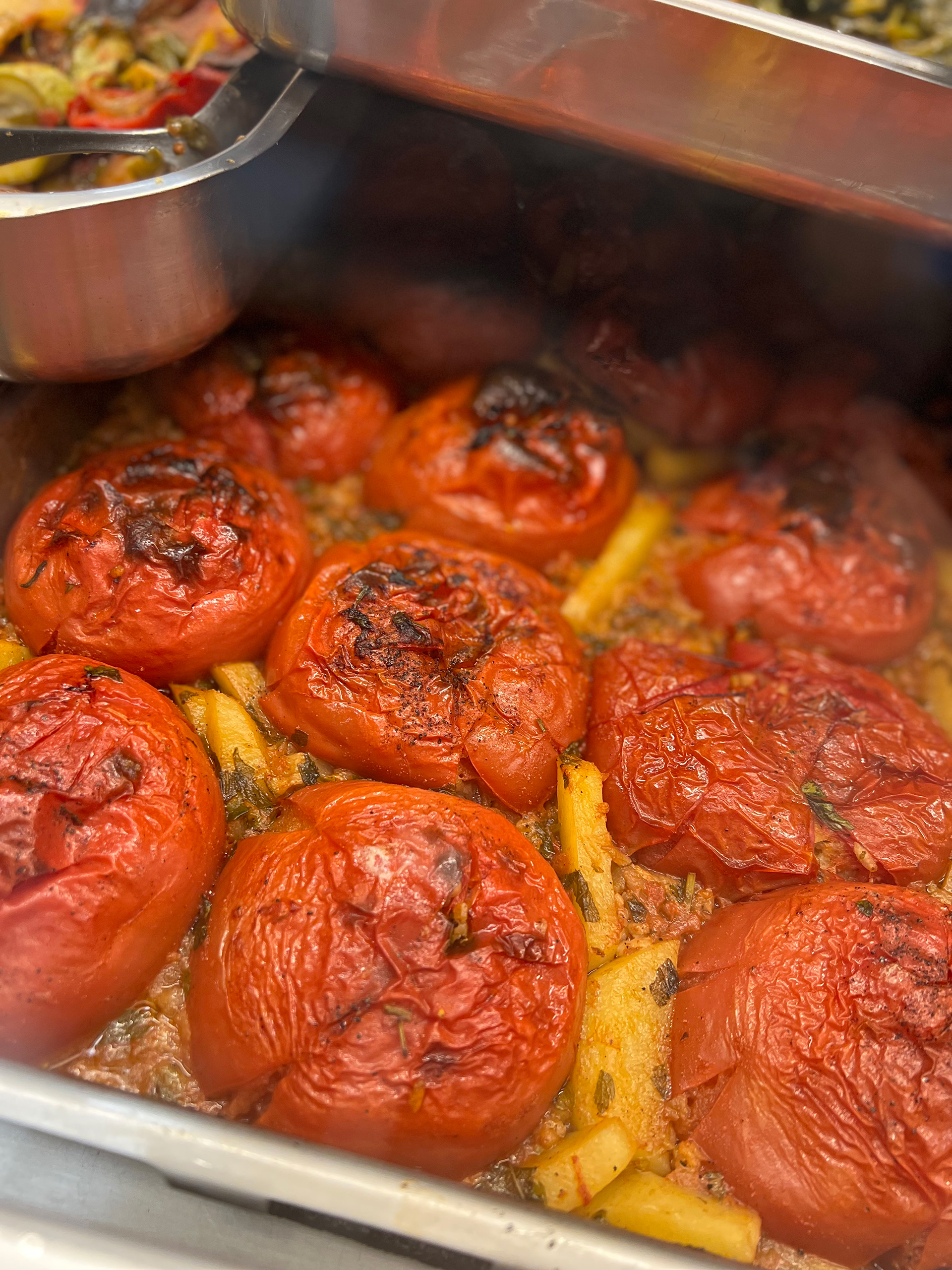 Το μαγειρείο του Κολωνακίου που επιμένει ελληνικά εδώ και 90 χρόνια-6