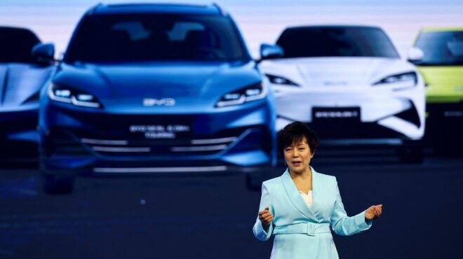 στέλα-λι-η-σιδηρά-κυρία-της-ηλεκτροκ-563865391