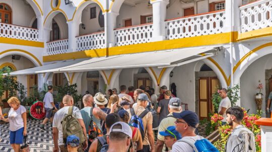 Τέλος εισόδου σε τουρίστες ζητούν 34 νησιά