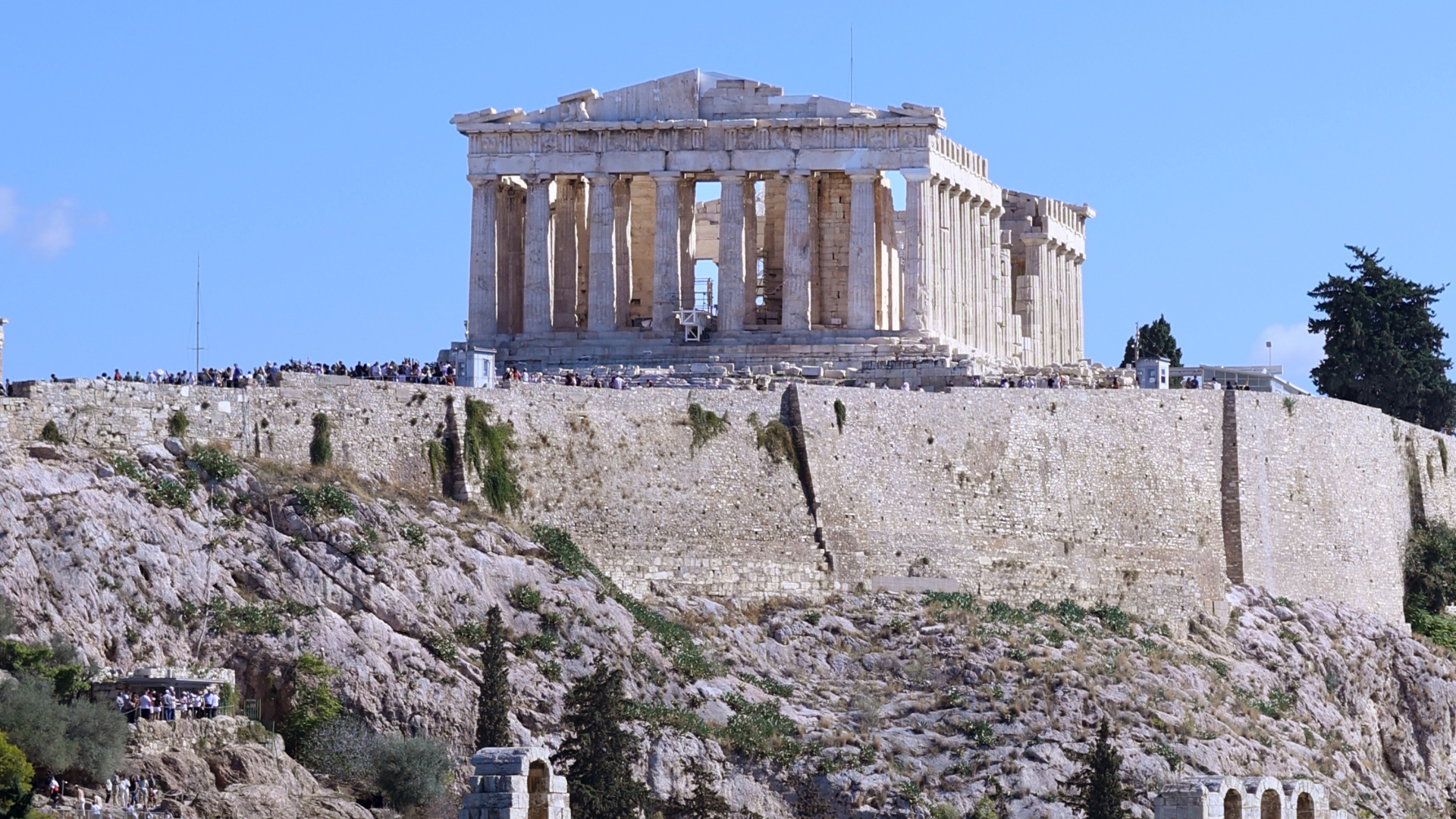 Ο Παρθενώνας «ελεύθερος» από σκαλωσιές – «Μοιάζει σαν να καθάρισε ο ουρανός»-1