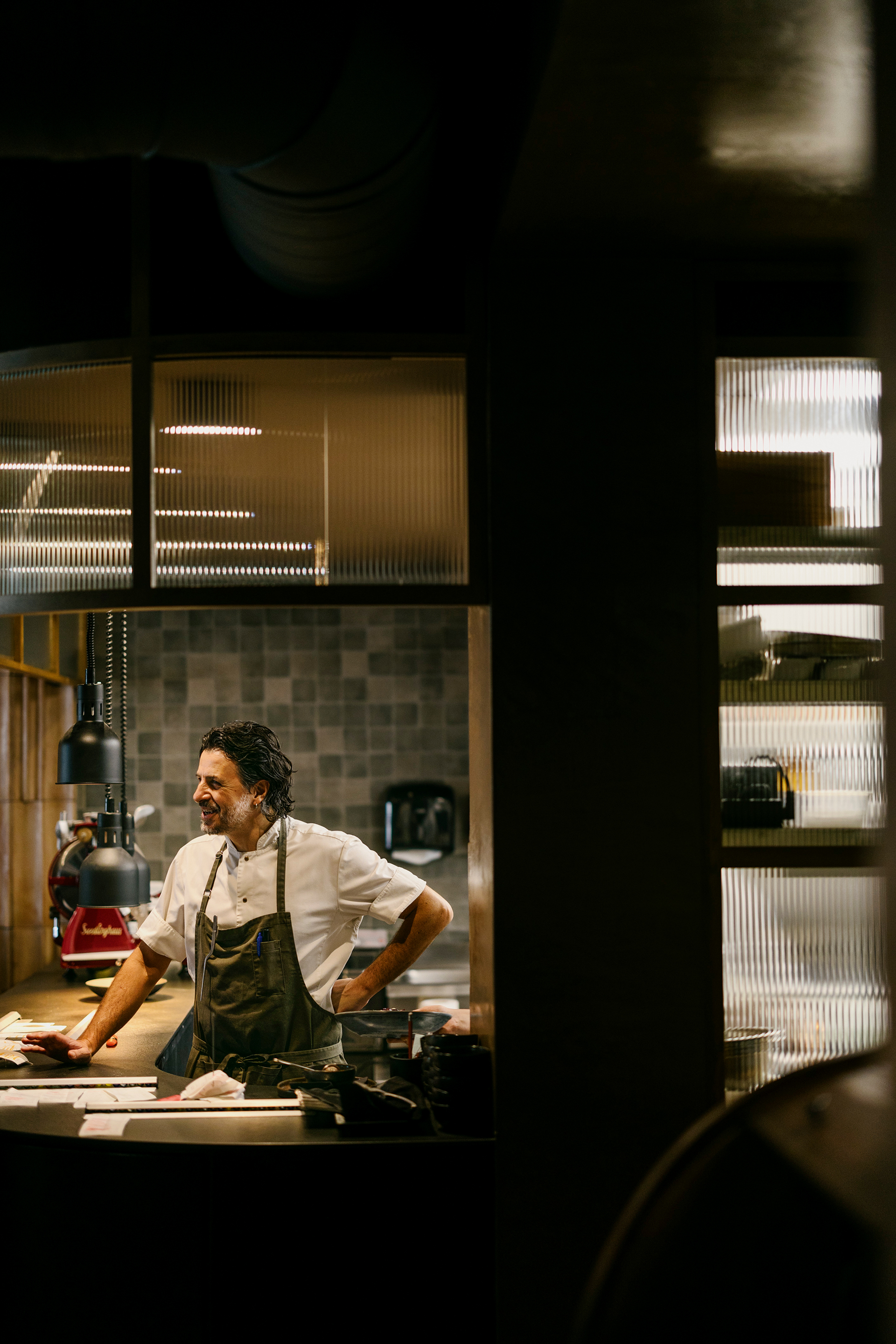 Στα Πετράλωνα, για ρουστίκ λαχανοντολμάδες και κοκόρι κοκκινιστό-1