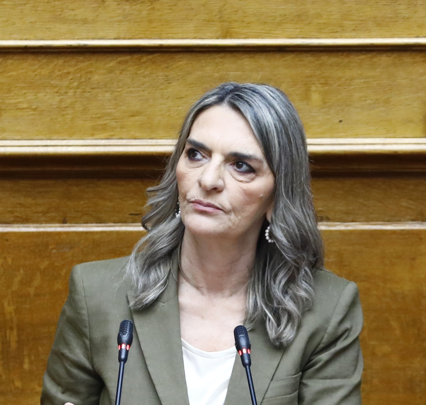 Εντός και Εκτός: Την Πέμπτη η «μάχη» στη Βουλή για τα εθνικά-1