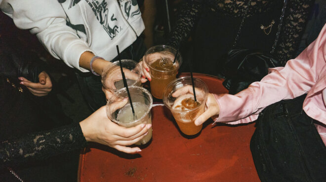 οι-νύχτες-των-εφήβων-τα-παιδιά-διασκεδ-563894554