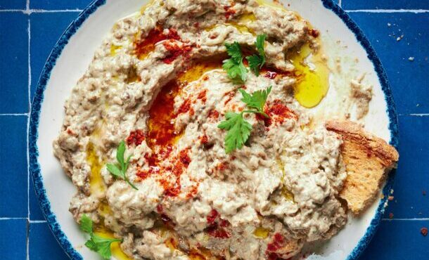 μελιτζανοσαλάτα-με-ταχίνι-baba-ghanoush-563878714