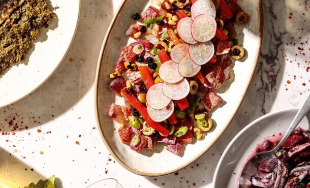 μπαρμπούνια-μαρινάτα-με-πιπεριές-φλω-563843548