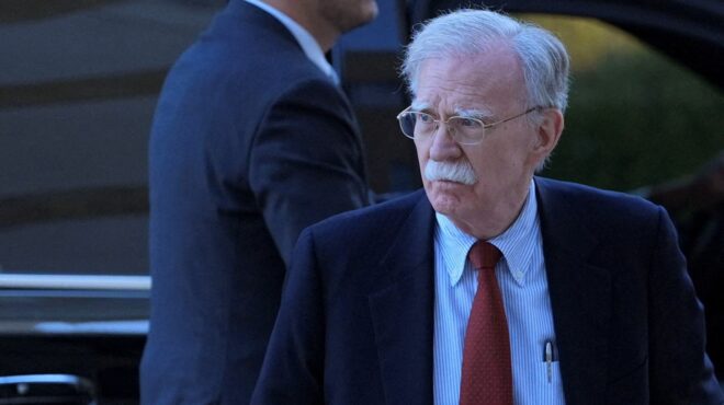 τζον-μπόλτον-παραδόθηκε-στις-αρχές-ο-π-563873221