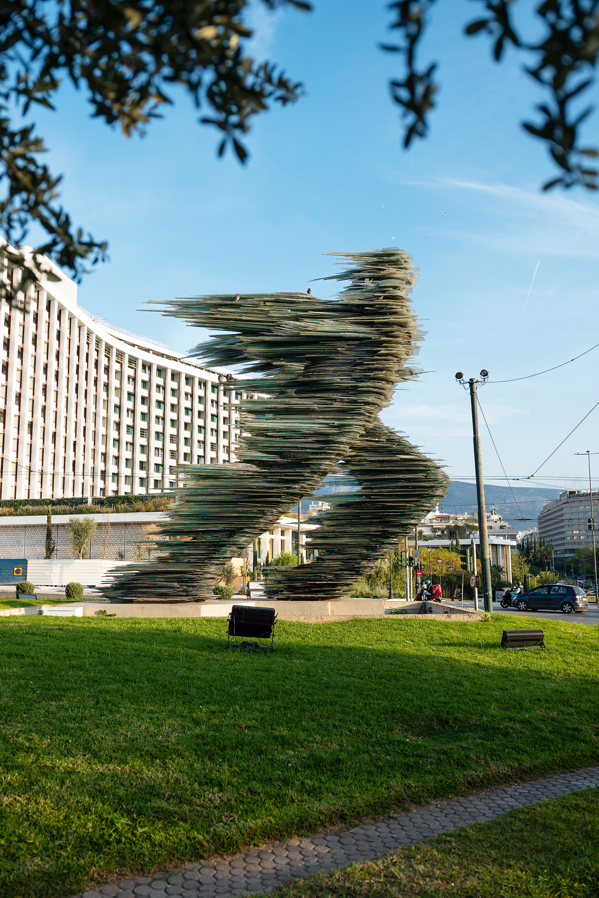 Θησέας, Δρομέας, Προμηθέας: Τα αγάλματα που μας δίχασαν-4