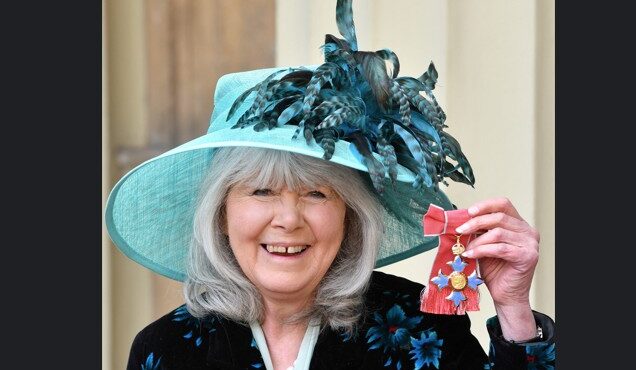 βρετανία-πέθανε-σε-ηλικία-88-ετών-η-συγγ-563851705