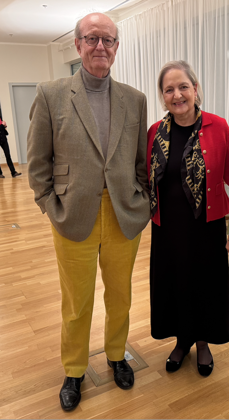 Οι φωτογραφίες του Ρόμπερτ Μακέιμπ φέρνουν το θέρος στο φθινοπωρινό Βερολίνο-1