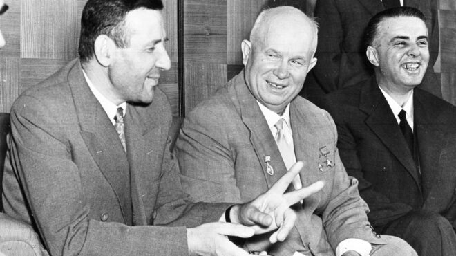 αλβανία-του-χότζα-η-πιο-απομονωμένη-χώ-563863189