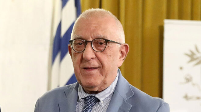 εντός-και-εκτός-βουλή-με-χρονόμετρο-563875486