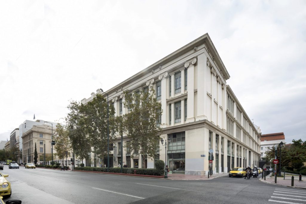 «Ξυπνούν» ιστορικά κτίρια της Αθήνας-7