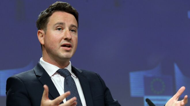 γαλλία-σάλος-από-την-πρόταση-φόρου-2-στ-563842510