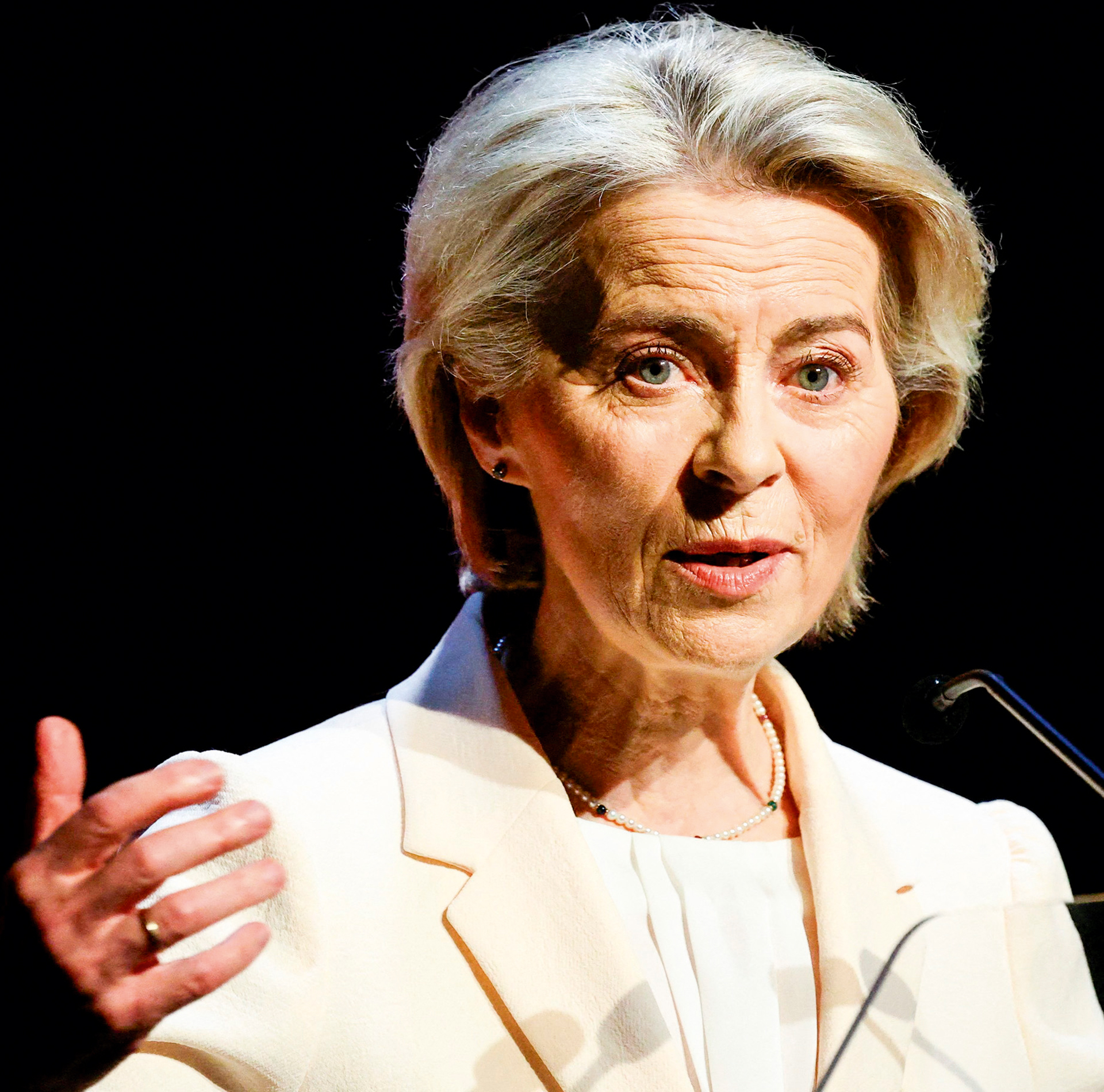 Η Ευρώπη επενδύει ξανά στην άμυνα-2