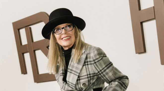 νταϊάν-κίτον-eξυπνη-σοβαρή-και-ταυτόχρ-563865865