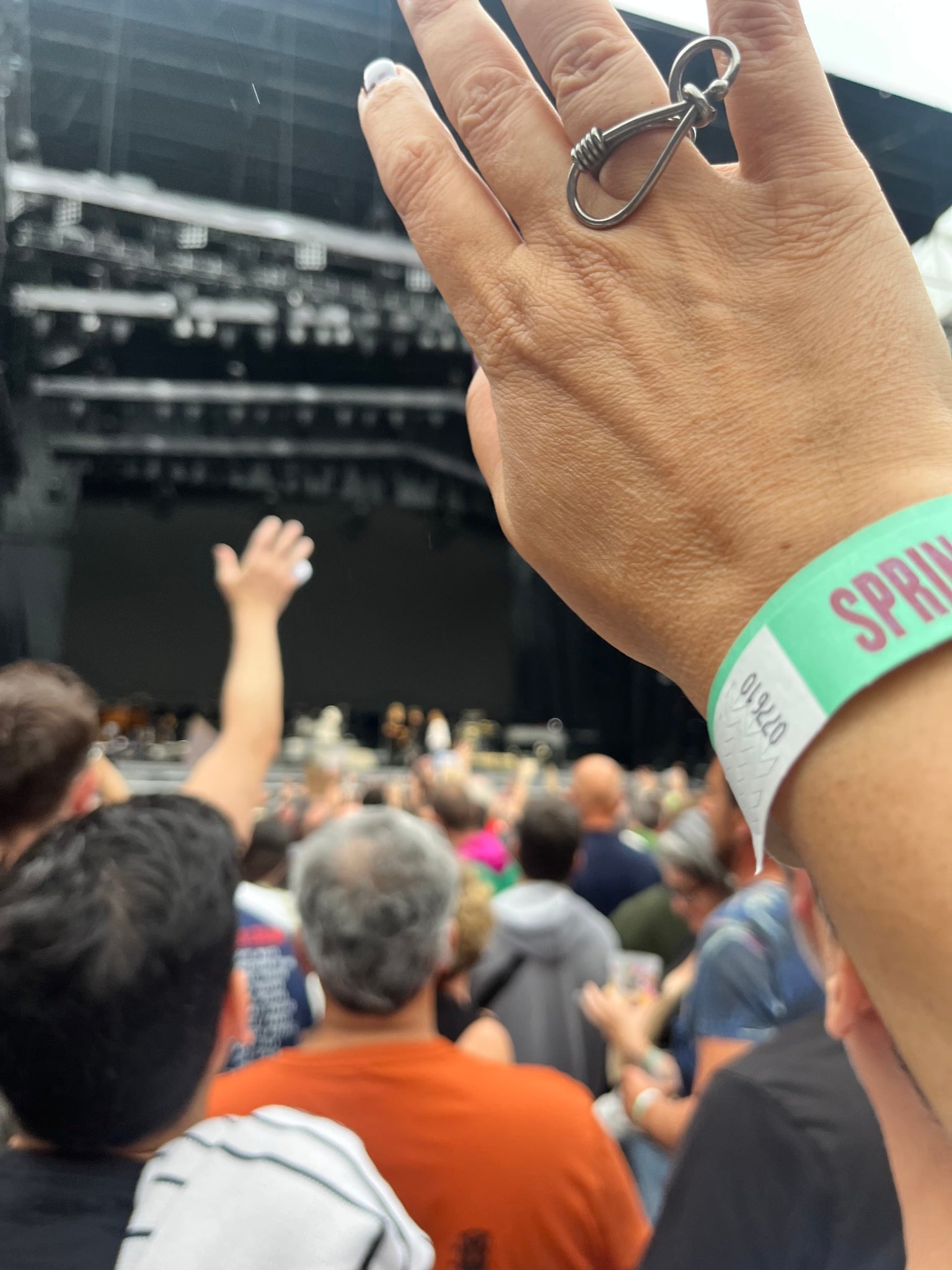 «Nα βρέχει καταρρακτωδώς, να ρίχνει χαλάζι, και κανείς από τους 60.000 θεατές να μην κουνιέται από τη θέση του»-4