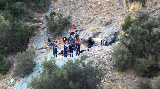 στo-κυνήγι-του-θησαυρού-με-ψεύτικους-χά-563845114